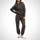 Urban Jogger Set Dames | Hoodie en Broek | Zachte Ademende Katoen Mix | Comfort Fit | Met Capuchon en Kangoeroezak | Trendy Kleurkeuze