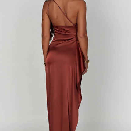 Eva | Luxe Geplooide Satijnen Maxi Jurk Met One-Shoulder | Chique Splitjurk Voor Speciale Gelegenheden | Feestelijke Damesjurk