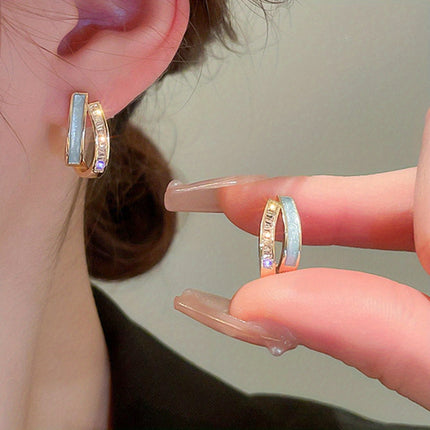 Zirconia Oorbellen | Elegante en Tijdloze Koreaanse Stijl | Subtiele Studs Verfijnde Hoops Opvallende Hangers | Comfortabel Lichtgewicht | Geschikt voor Dagelijks en Speciale Gelegenheden | Duurzaam Verfijnd Accessoire