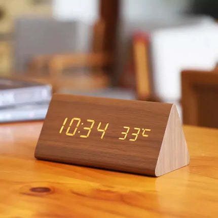 WoodWatch LED Wekker | Houtlook | Spraakbediening | Temperatuurweergave | Tot 3 Alarmen | Instelbare Helderheid | Modern Design