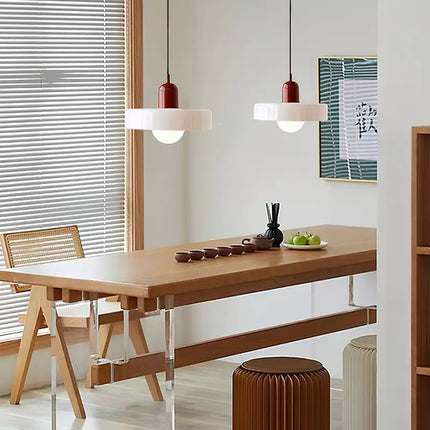 Bauhaus Design Hanglamp | Gekleurd Glas | Modern Interieur | Energiezuinig | Kies Jouw Ruimte | Eyecatcher Verlichting