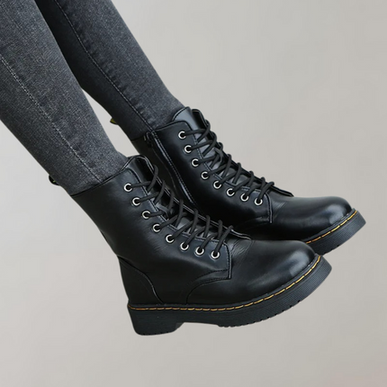 Charming Emma Dameslaarzen | Hoogwaardige materialen | Tijdloos ontwerp | Perfect voor formeel en informeel gebruik | Verkrijgbaar in zwart en wit | Optimaal comfort en duurzaamheid | Diverse maten | Trendy en duurzaam