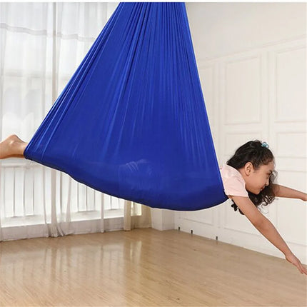 Calm Cocoon Hangmat Voor Kinderen | Sensorisch Ontwikkelingsspeelgoed | Therapeutisch Effect | Motorische Vaardigheden | Evenwicht & Focus | Ademend Katoenmateriaal | Verkrijgbaar in Maten S en M | Geruststellende Schommelervaring