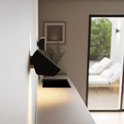 Moderne LED Wandverlichting | Subtiele Verlichting | Luxe Uitstraling | Hoogwaardige Afwerking | Past Bij Diverse Interieurstijlen | Energiezuinig | Niet-Verblindende Gloed | Geschikt Voor Elke Kamer | Functioneel Ontwerp | Sfeerverlichting