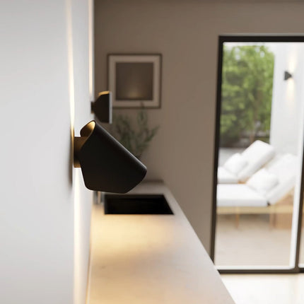Moderne LED Wandverlichting | Subtiele Verlichting | Luxe Uitstraling | Hoogwaardige Afwerking | Past Bij Diverse Interieurstijlen | Energiezuinig | Niet-Verblindende Gloed | Geschikt Voor Elke Kamer | Functioneel Ontwerp | Sfeerverlichting