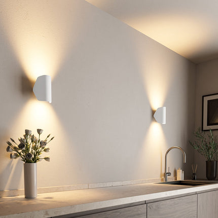 Moderne LED Wandverlichting | Subtiele Verlichting | Luxe Uitstraling | Hoogwaardige Afwerking | Past Bij Diverse Interieurstijlen | Energiezuinig | Niet-Verblindende Gloed | Geschikt Voor Elke Kamer | Functioneel Ontwerp | Sfeerverlichting