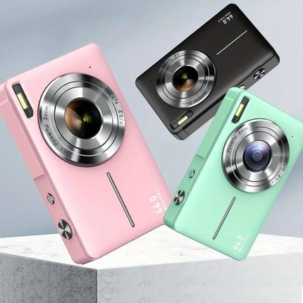 RetroSnap Vintage Digitale Camera | 1080p Video-opname | Hoge Resolutie Foto's | Nostalgisch Ontwerp | Lichtgewicht | Draagbaar | Gebruiksvriendelijk | Retro-fotografie voor Reizen, Feestjes en Dagelijks Gebruik | Automatische Helderheidsaanpassing