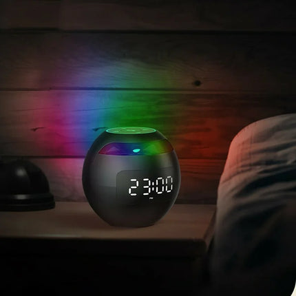 Bluetooth Wekker Speaker | Digitale Wekker | Kleurrijk LED Nachtlampje | 2200mAh Batterij | 5W Speaker | Beweegingsdetectie | TF-kaartsleuf | Bluetooth 5.0 | Dynamisch Licht | Radiofunctie | USB Oplaadkabel | MP3/WMA Ondersteuning | Wit/Zwart/Roze