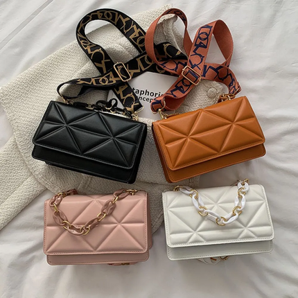 Savannah Dames Handtas Gewatteerd | Ketting Riem | Flap Klepsluiting | Crossbody Schoudertas | Verkrijgbaar in Vier Kleuren | Stijlvol Design | Veelzijdige Draagopties | Casual en Klassiek