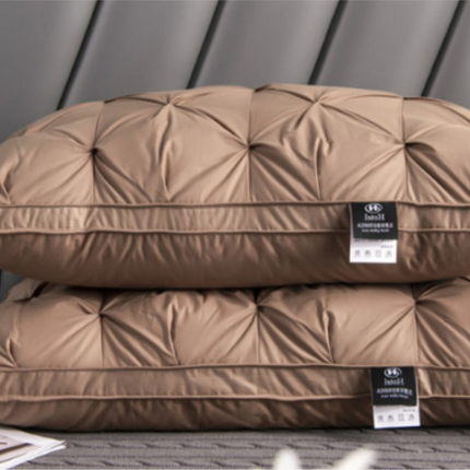 Ganzendons Kussen | Ultiem Comfort Nekondersteuning | Hypoallergeen Verkrijgbaar | Luxe En Koel Slaapervaring | Premium Kwaliteit Donsvulling | Ademende Eigenschappen Voor Verfrissende Nacht | Betaalbare Luxe