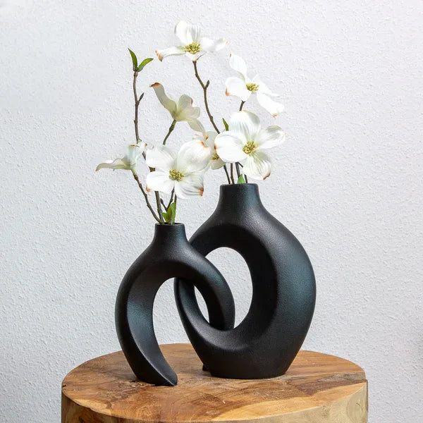 Gleora Keramische Bloemenvaas | Verweven Ontwerp | Duurzaam Materiaal | Elegant en Verfijnd | Ideaal voor Bloemstukken | Moderne Chique Interieur Decoratie | Stabiele Basis | Makkelijk Schoon te Maken | 26,5x20,8x21cm