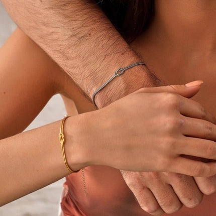Visconte Armband | Liefdesknoop | Elegant Roestvrij Staal | Waterdicht | Verstelbaar 17-20.5 cm | Unisex | Tijdloos Liefdessymbool | Hypoallergeen | Geschikt Voor Hem En Haar | Perfect Cadeau | Sterk En Duurzaam