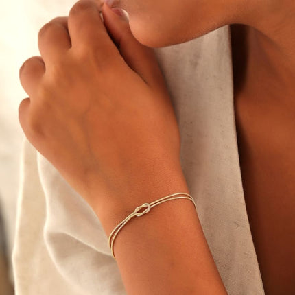Visconte Armband | Liefdesknoop | Elegant Roestvrij Staal | Waterdicht | Verstelbaar 17-20.5 cm | Unisex | Tijdloos Liefdessymbool | Hypoallergeen | Geschikt Voor Hem En Haar | Perfect Cadeau | Sterk En Duurzaam