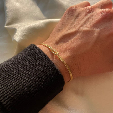 Visconte Armband | Liefdesknoop | Elegant Roestvrij Staal | Waterdicht | Verstelbaar 17-20.5 cm | Unisex | Tijdloos Liefdessymbool | Hypoallergeen | Geschikt Voor Hem En Haar | Perfect Cadeau | Sterk En Duurzaam