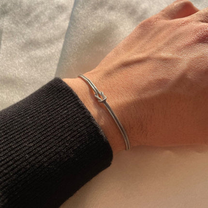 Visconte Armband | Liefdesknoop | Elegant Roestvrij Staal | Waterdicht | Verstelbaar 17-20.5 cm | Unisex | Tijdloos Liefdessymbool | Hypoallergeen | Geschikt Voor Hem En Haar | Perfect Cadeau | Sterk En Duurzaam
