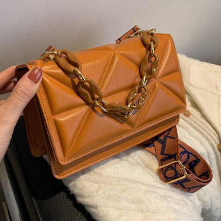 Savannah Dames Handtas Gewatteerd | Ketting Riem | Flap Klepsluiting | Crossbody Schoudertas | Verkrijgbaar in Vier Kleuren | Stijlvol Design | Veelzijdige Draagopties | Casual en Klassiek