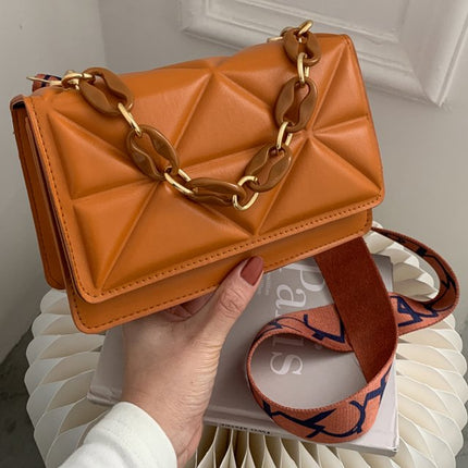 Savannah Dames Handtas Gewatteerd | Ketting Riem | Flap Klepsluiting | Crossbody Schoudertas | Verkrijgbaar in Vier Kleuren | Stijlvol Design | Veelzijdige Draagopties | Casual en Klassiek