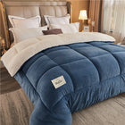 Drie-laags Dekbed van 100% Polyester | Comfortabel en Warm voor Herfst en Winter | Omkeerbare Dekbedden in Blauw, Roze, Grijs | Machinewasbaar | Verkrijgbaar in 150x200cm, 173x224cm, 203x229cm | Ideaal voor Koude Nachten
