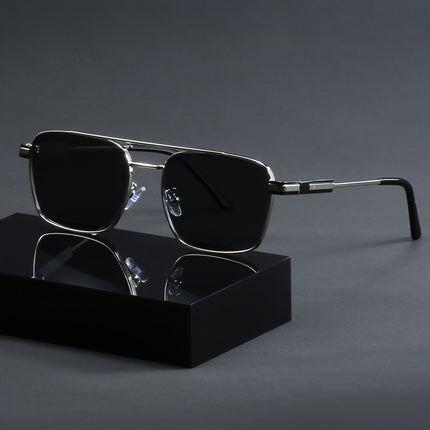 Herenzonnebril Full-Rim | Stijlvol Koper Montuur | Lichtblokkende Polycarbonaat Glazen | Casual & Comfortabel | Noah