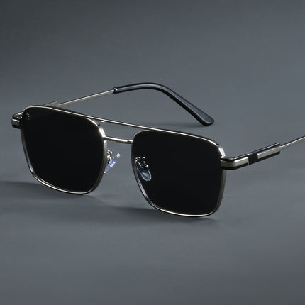 Herenzonnebril Full-Rim | Stijlvol Koper Montuur | Lichtblokkende Polycarbonaat Glazen | Casual & Comfortabel | Noah