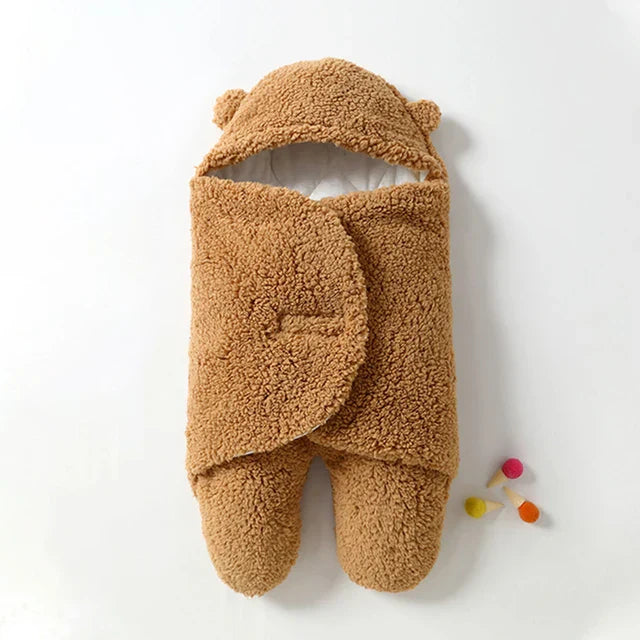 SnuggleBear | Ultrazachte Babywikkel Deken | Verstelbare Pasvorm | Knusse Winterwarmte | Geschikt voor Maxi-Cosi en Wieg | Drie Lagen Comfort | Cadeau voor Nieuwe Ouders | Veilig en Makkelijk te Gebruiken | Metgroeiend Ontwerp voor Baby's