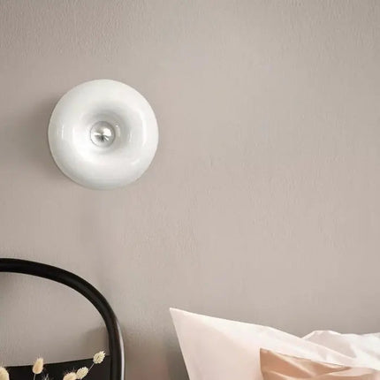 Donut Vorm LED Lamp | Modern Design | Energiezuinige Technologie | Dimbaar Licht | Glas en Metaal | Sfeervolle Verlichting | Elegante Tafellamp | 40W | Woonkamer Slaapkamer Kantoor | Verfijnde Functionele Verlichtingsoplossing
