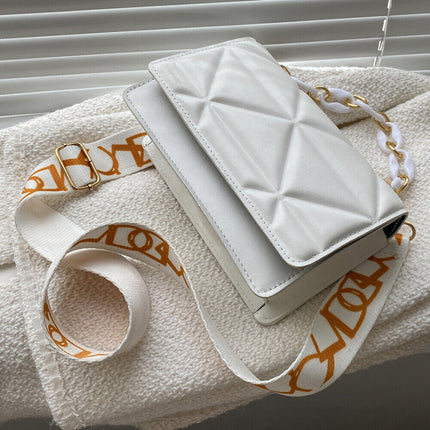 Savannah Dames Handtas Gewatteerd | Ketting Riem | Flap Klepsluiting | Crossbody Schoudertas | Verkrijgbaar in Vier Kleuren | Stijlvol Design | Veelzijdige Draagopties | Casual en Klassiek